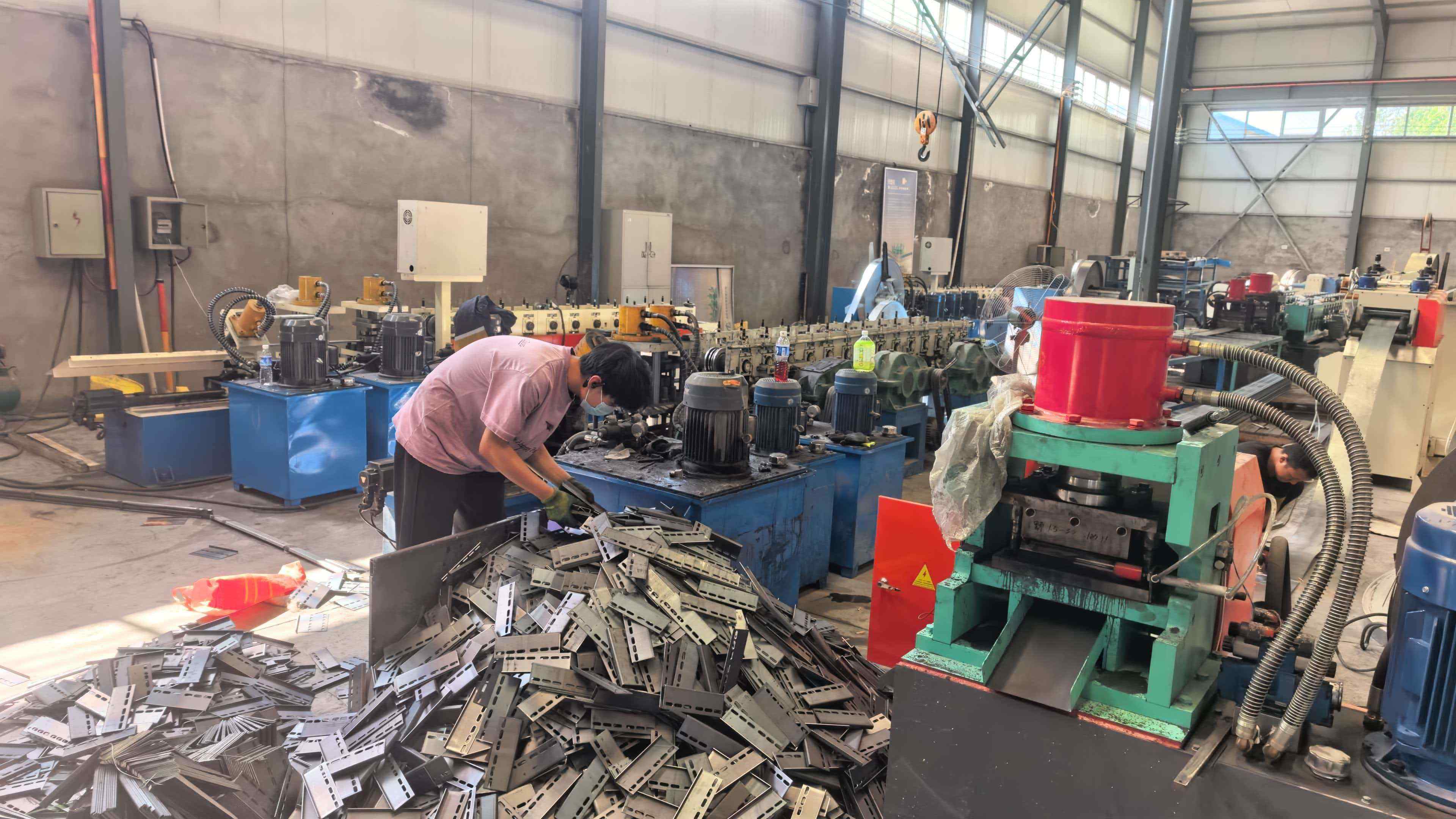 东营市喷塑桥架锌铝镁桥架 - 推荐
